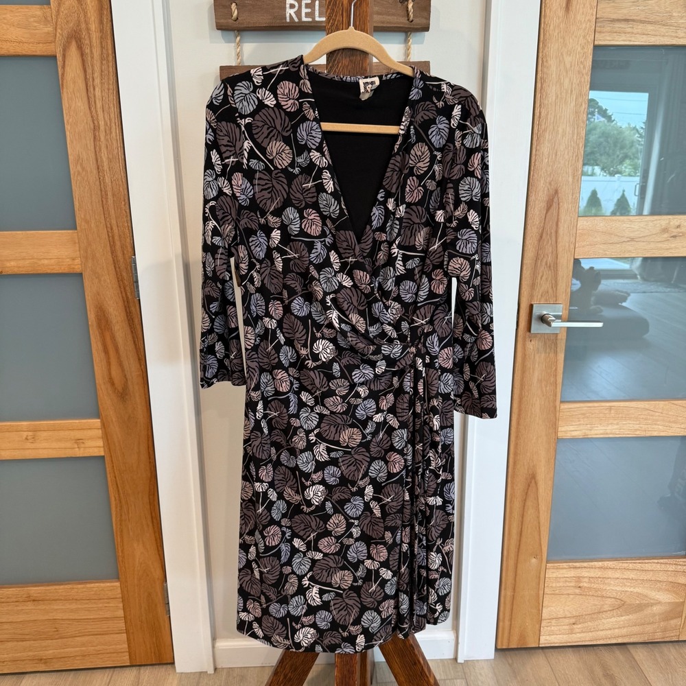 Anne Klein Women XL Black Mauve Leaf Print Faux Wrap Dress 3/4 Sleeve Jersey EUC